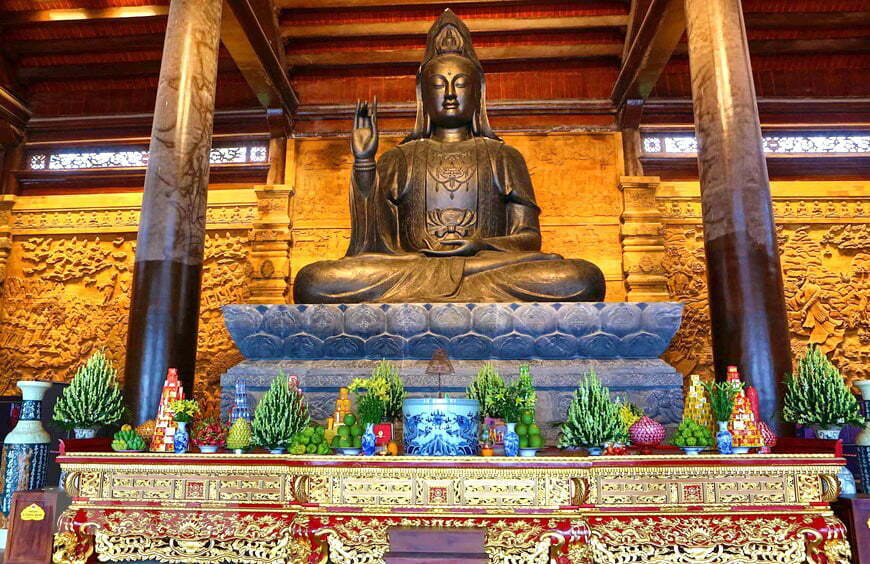 Tour chùa Tam Chúc lễ Phật Bà Quan Âm