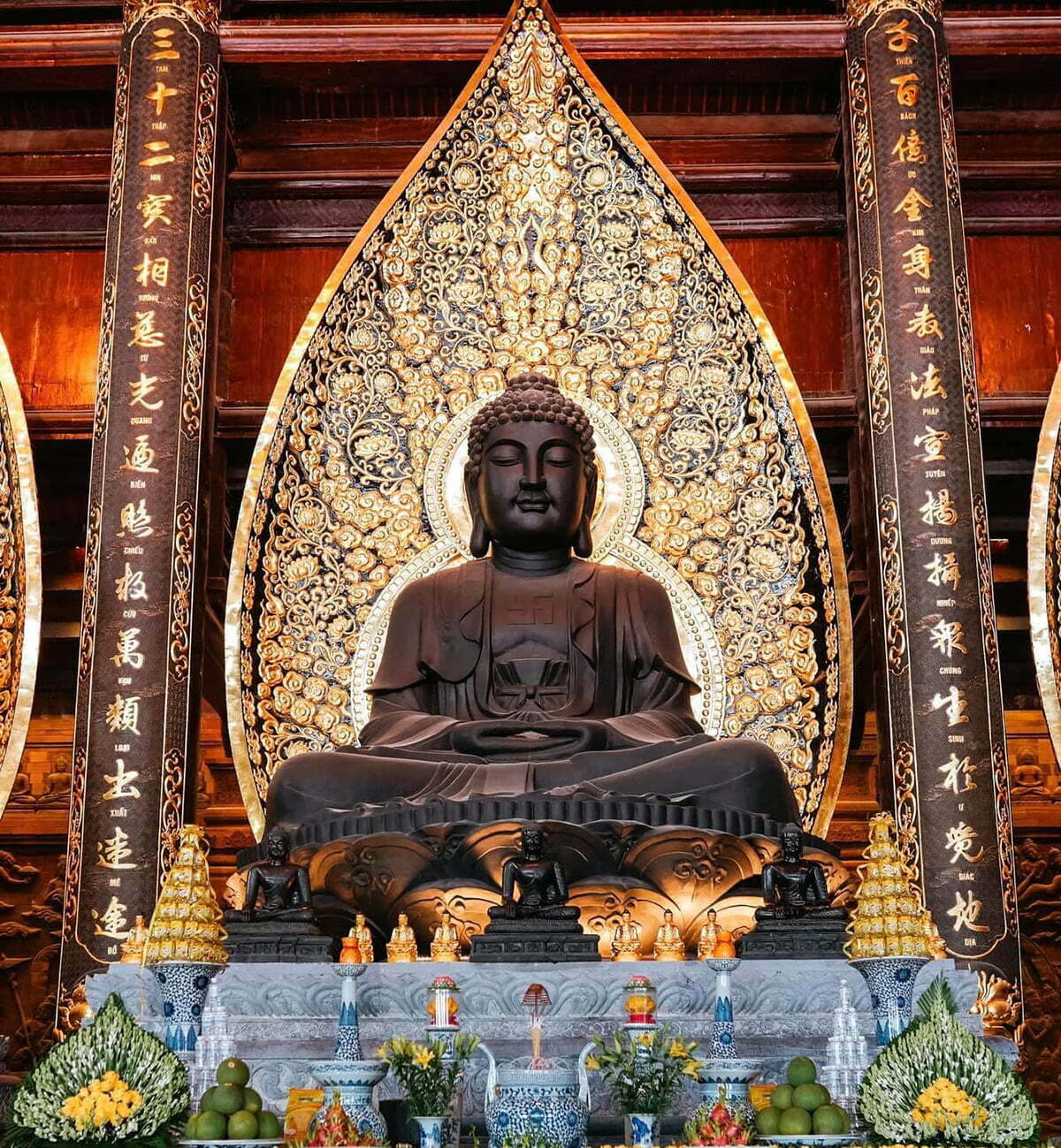Tour chùa Tam Chúc ngắm tượng phật